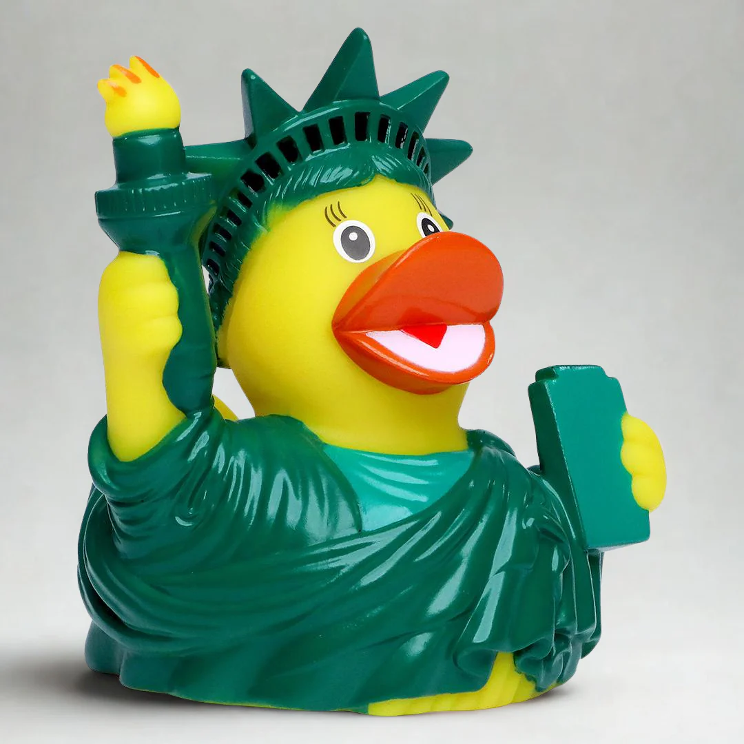New York City Statue Rubber Duck - Image 3